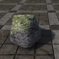 Камень (наклонный с лишайником)