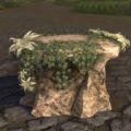Приставной столик друидов (каменный, увитый плющом)